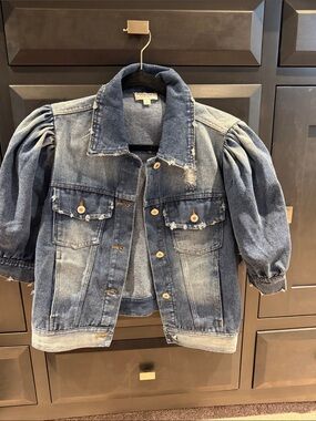 Oddi denim puff short sleeve jacket with stretch!!